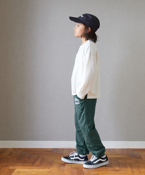 coca(coca)(コカ)の「キッズ カレッジプリント スウェットジョガーパンツ(スウェットパンツ・キッズ・ダークグリーン/ブラック・120/130/140/150)」の9枚目の写真