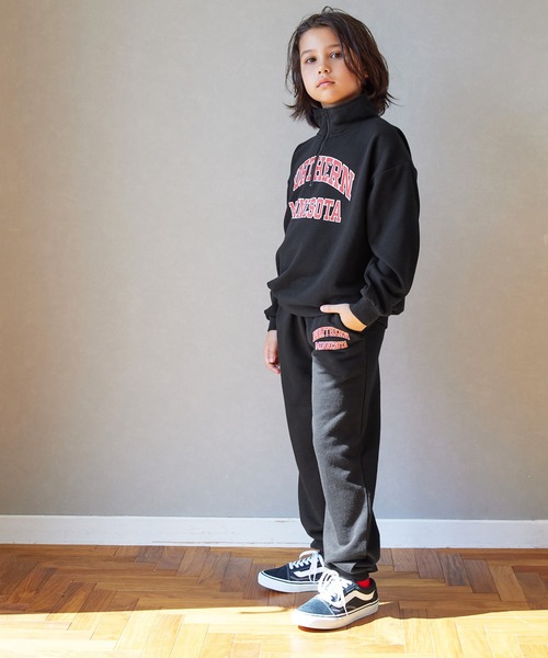 coca(coca)(コカ)の「キッズ カレッジプリント スウェットジョガーパンツ(スウェットパンツ・キッズ・ダークグリーン/ブラック・120/130/140/150)」の12枚目の写真