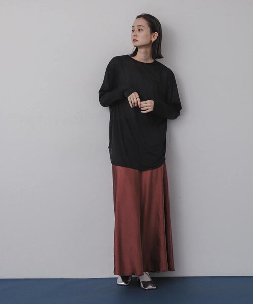 SENSE OF PLACE by URBAN RESEARCH(センスオブプレイスバイアーバンリサーチ)の「ラウンドテールシアールーズトップ(Tシャツ/カットソー・レディース・ネイビー/ブラック/オフホワイト・ONE)」の7枚目の写真