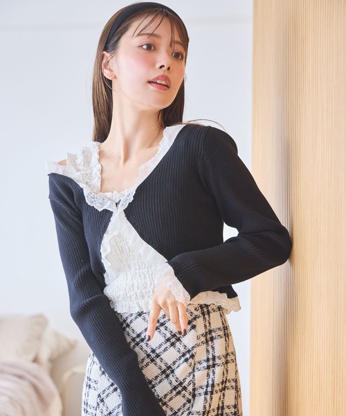 one after another NICE CLAUP(ワンアフターアナザーナイスクラップ)の「肩フリルシャーリングインナー(キャミソール・レディース・ブラック/ブラウン系その他/ホワイト・FREE)」の9枚目の写真