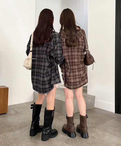 one after another NICE CLAUP(ワンアフターアナザーナイスクラップ)の「オーバーサイズチェックシャツ(シャツ/ブラウス・レディース・グレー系/ブラウン系/ホワイト×ブラック・FREE)」の5枚目の写真