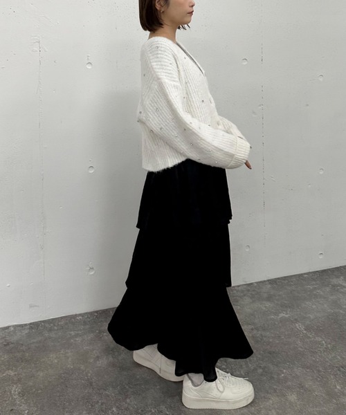 archives（アルシーヴ）の「ビジューパールニットカーディガン（カーディガン/ボレロ・レディース・ブラック/オフホワイト/グレー/ピンク・MEDIUM）」の19枚目の写真