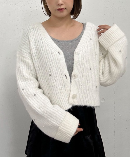 archives（アルシーヴ）の「ビジューパールニットカーディガン（カーディガン/ボレロ・レディース・ブラック/オフホワイト/グレー/ピンク・MEDIUM）」の15枚目の写真