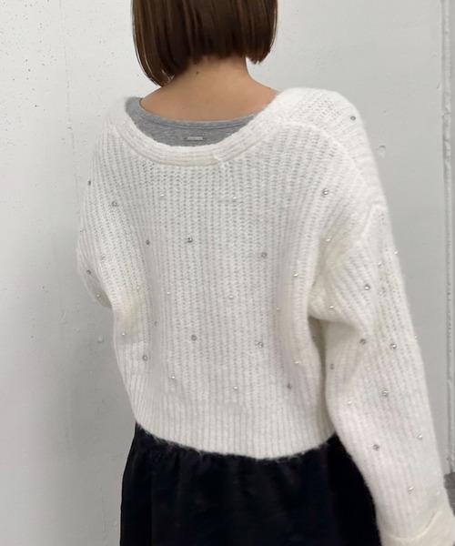 archives（アルシーヴ）の「ビジューパールニットカーディガン（カーディガン/ボレロ・レディース・ブラック/オフホワイト/グレー/ピンク・MEDIUM）」の16枚目の写真