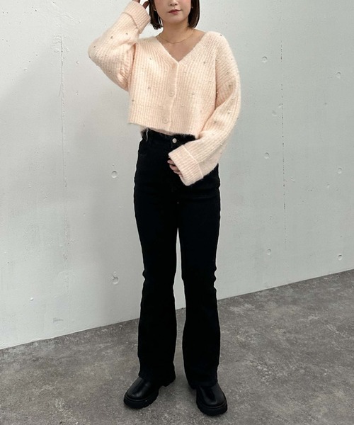 archives（アルシーヴ）の「ビジューパールニットカーディガン（カーディガン/ボレロ・レディース・ブラック/オフホワイト/グレー/ピンク・MEDIUM）」の11枚目の写真