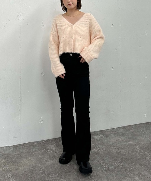 archives（アルシーヴ）の「ビジューパールニットカーディガン（カーディガン/ボレロ・レディース・ブラック/オフホワイト/グレー/ピンク・MEDIUM）」の12枚目の写真