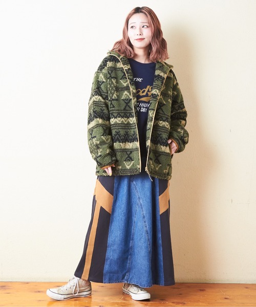 CUBE SUGAR（キューブシュガー）の「総柄ボアジップアップスタンドカラージャケット（ブルゾン・レディース・ベージュ/マルチ/カーキ/ブラウン・M）」の11枚目の写真