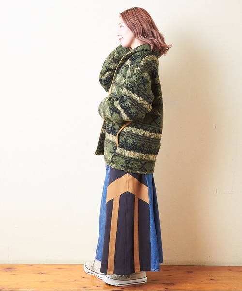 CUBE SUGAR（キューブシュガー）の「総柄ボアジップアップスタンドカラージャケット（ブルゾン・レディース・ベージュ/マルチ/カーキ/ブラウン・M）」の12枚目の写真