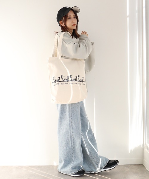 AVOCA(アヴォカ)の「【AVOCA/アヴォカ】コットンキャンバス アソート トートバッグ(容量:約15L)/(Old Label)(Sheep)(Donkey)(Flamingo)(Dog)(トートバッグ・レディース・アイボリー系3/アイボリー系/アイボリー系2/アイボリー系4/アイボリー系1/アイボリー系9/アイボリー系7/アイボリー系8/アイボリー系6/アイボリー系5・FREE)」の13枚目の写真