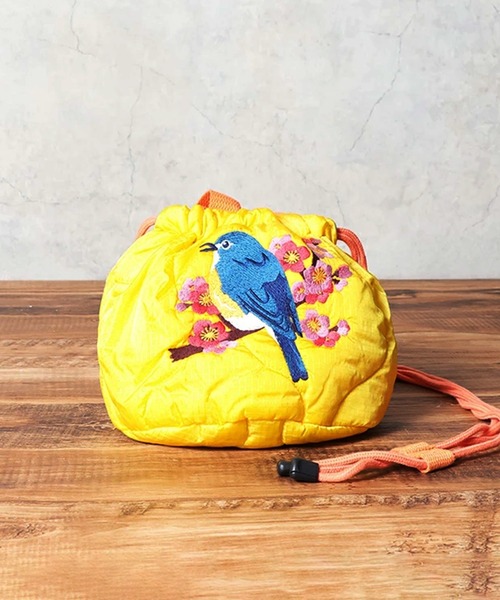 HOUSTON(ヒューストン)の「HOUSTON woman ヒューストン ウーマン CAT BIRD EMB QUILTING EFECT BAG 猫 ネコ 小鳥 刺繍 キルティング エフェクトバッグ 巾着バッグ(ショルダーバッグ・レディース・グリーン/ミント/イエロー/ブルー/オリーブ/ピンク/ネイビー/ブルー系その他/ピンク系その他・FREE)」の1枚目の写真