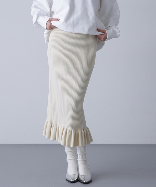 ROSE BUD(ローズバッド)の「(CREOLME)リブニットスカート(スカート・レディース・ブラック/レッド/ホワイト・S/M)」の1枚目の写真