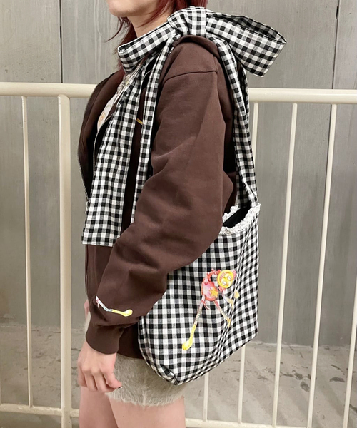 Oriens JOURNAL STANDARD（オリエンス ジャーナルスタンダード）の「【Ema gaspar×Oriens】COLLAB バッグ（ハンドバッグ・レディース・レッド/ブラック・FREE）」の2枚目の写真