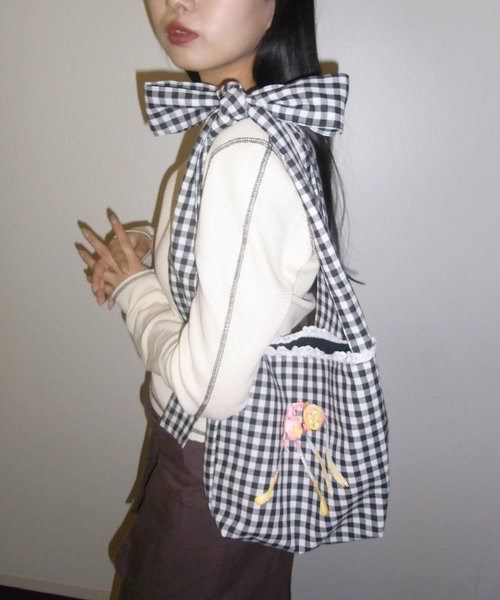 Oriens JOURNAL STANDARD（オリエンス ジャーナルスタンダード）の「【Ema gaspar×Oriens】COLLAB バッグ（ハンドバッグ・レディース・レッド/ブラック・FREE）」の3枚目の写真