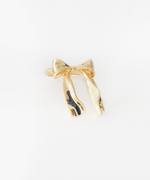 Casselini（キャセリーニ）の「Casselini(キャセリーニ)メタルリボンリング（リング・レディース・ゴールド・FREE）」の2枚目の写真