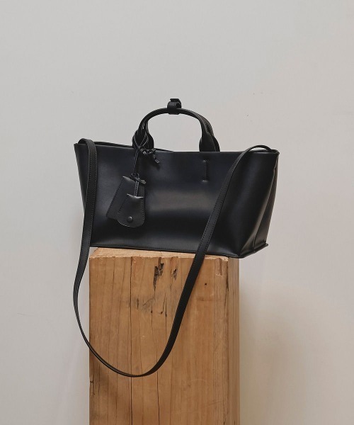 TODAYFUL（トゥデイフル）の「TODAYFUL　Useful Leather Bag ユースフルレザーバッグ(M)/12521011（ハンドバッグ・レディース・ブラック・ONE SIZE）」の11枚目の写真