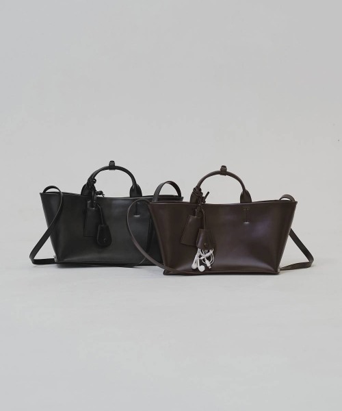 TODAYFUL(トゥデイフル)の「TODAYFUL Useful Leather Bag ユースフルレザーバッグ(M)/12521011(ハンドバッグ・レディース・ブラック/ダークブラウン・ONE SIZE)」の12枚目の写真