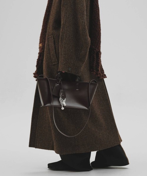 TODAYFUL(トゥデイフル)の「TODAYFUL Useful Leather Bag ユースフルレザーバッグ(M)/12521011(ハンドバッグ・レディース・ブラック/ダークブラウン・ONE SIZE)」の8枚目の写真