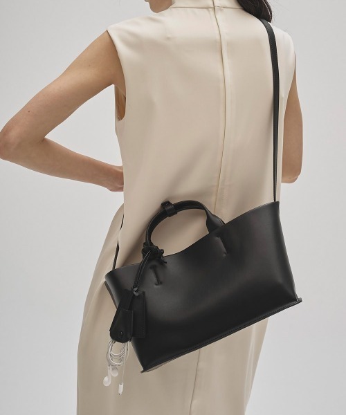 TODAYFUL（トゥデイフル）の「TODAYFUL　Useful Leather Bag ユースフルレザーバッグ(M)/12521011（ハンドバッグ・レディース・ブラック/ダークブラウン・ONE SIZE）」の15枚目の写真