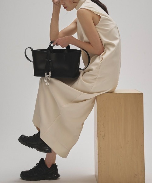 TODAYFUL（トゥデイフル）の「TODAYFUL　Useful Leather Bag ユースフルレザーバッグ(M)/12521011（ハンドバッグ・レディース・ブラック/ダークブラウン・ONE SIZE）」の17枚目の写真