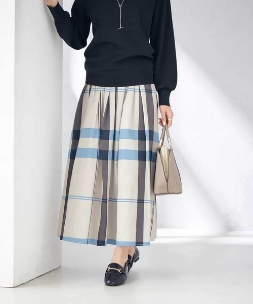 a.v.v（アーヴェヴェ）の「ビックチェックタフタスカート（スカート・レディース・ブラック/ブルー・40/38/36/34/42）」の2枚目の写真