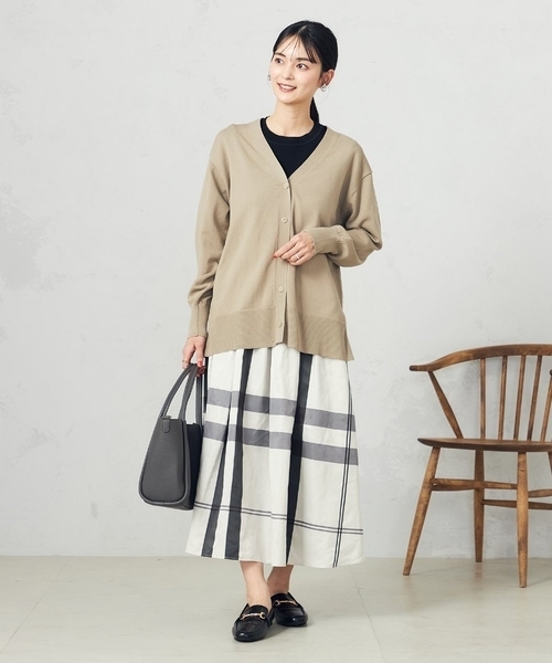 a.v.v（アーヴェヴェ）の「ビックチェックタフタスカート（スカート・レディース・ブラック/ブルー・40/38/36/34/42）」の10枚目の写真