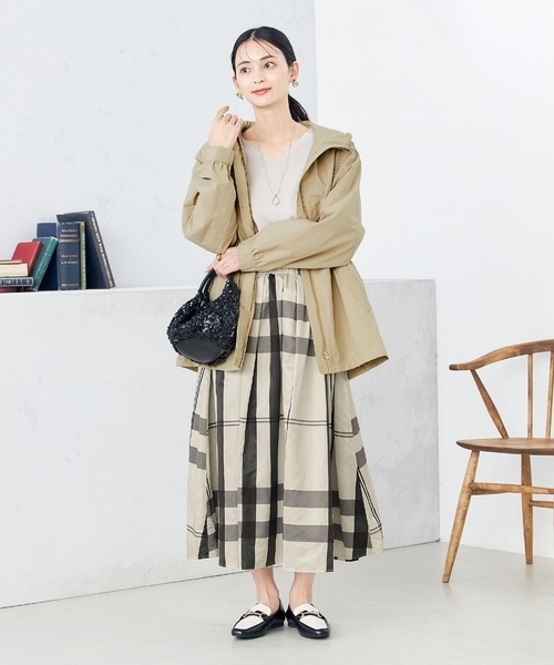 a.v.v（アーヴェヴェ）の「ビックチェックタフタスカート（スカート・レディース・ブラック/ブルー・40/38/36/34/42）」の14枚目の写真