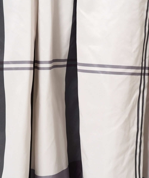 a.v.v（アーヴェヴェ）の「ビックチェックタフタスカート（スカート・レディース・ブラック/ブルー・40/38/36/34/42）」の22枚目の写真