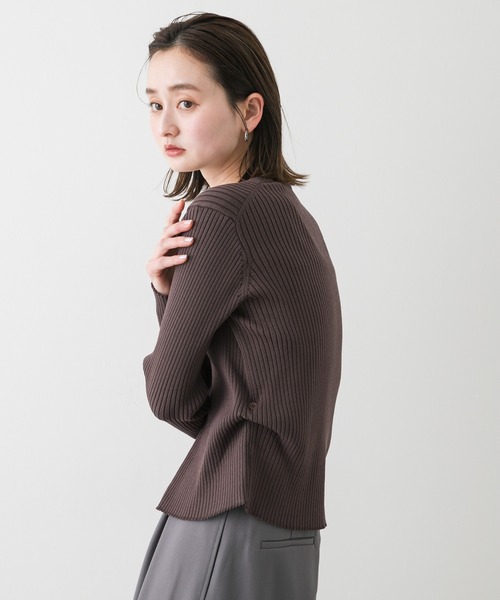 SENSE OF PLACE by URBAN RESEARCH（センスオブプレイスバイアーバンリサーチ）の「サイドタックコンパクトリブカーディガン（カーディガン/ボレロ・レディース・レッド/ブラウン/アイボリー・ONE）」の6枚目の写真