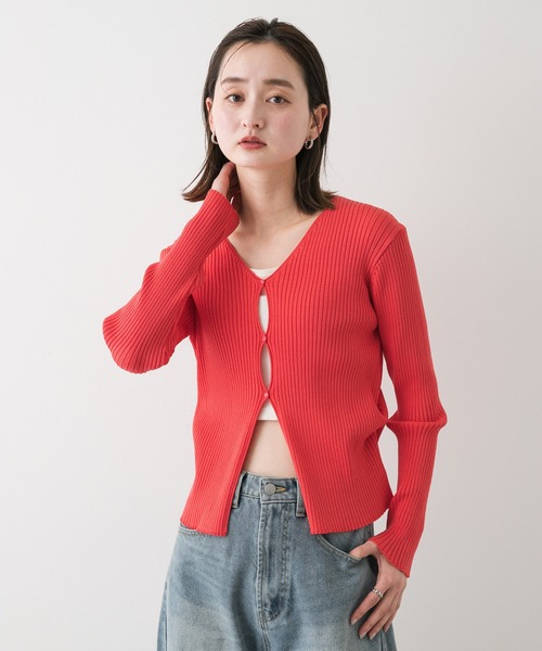 SENSE OF PLACE by URBAN RESEARCH（センスオブプレイスバイアーバンリサーチ）の「サイドタックコンパクトリブカーディガン（カーディガン/ボレロ・レディース・レッド/ブラウン/アイボリー・ONE）」の11枚目の写真