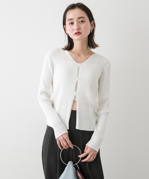 SENSE OF PLACE by URBAN RESEARCH（センスオブプレイスバイアーバンリサーチ）の「サイドタックコンパクトリブカーディガン（カーディガン/ボレロ・レディース・レッド/ブラウン/アイボリー・ONE）」の16枚目の写真