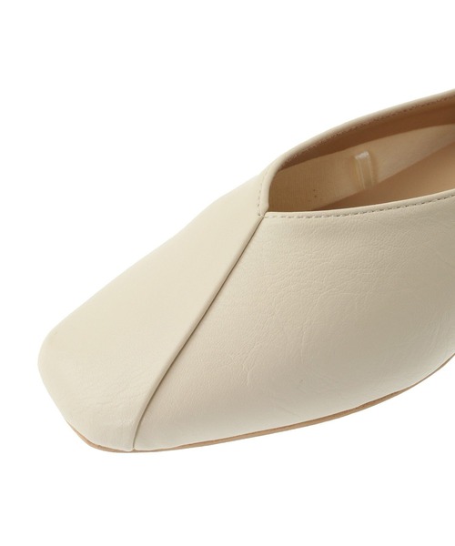 Green　Parks（グリーンパークス）の「・minia ウッドヒールパンプス（パンプス・レディース・アイボリー/ブラック・S/M/L/LL）」の6枚目の写真