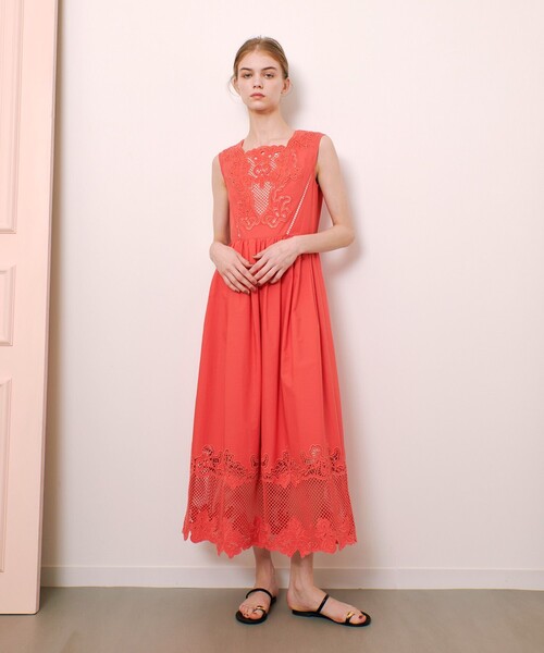 新品未使用　LOULOU WILLOUGHBYエンブロイダリーワンピース LOULOU WILLOUGHBY】エンブロイダリーノースリワンピース