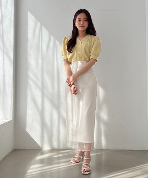 MISCH MASCH(ミッシュマッシュ)の「ZOZO限定 パール釦パフスリーブブラウス(シャツ/ブラウス・レディース・ネイビー/イエロー/アイボリー・フリ-)」の9枚目の写真