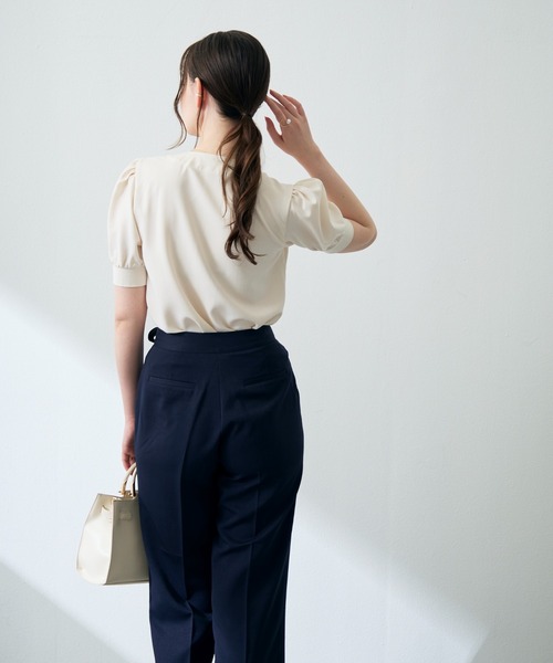 MISCH MASCH(ミッシュマッシュ)の「ZOZO限定 パール釦パフスリーブブラウス(シャツ/ブラウス・レディース・ネイビー/イエロー/アイボリー・フリ-)」の18枚目の写真
