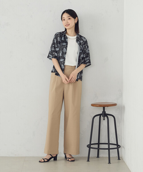COMME CA ISM(コムサイズム)の「ポリエステルデシン フラワープリント クロップドシャツ(シャツ/ブラウス・レディース・オフホワイト/ブラック・MEDIUM/LARGE)」の7枚目の写真
