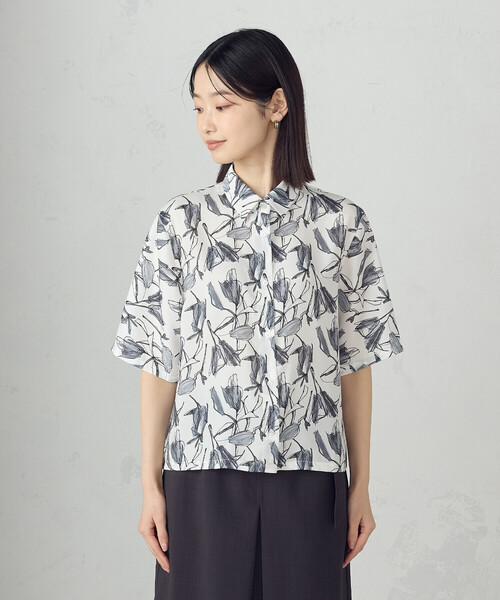 COMME CA ISM(コムサイズム)の「ポリエステルデシン フラワープリント クロップドシャツ(シャツ/ブラウス・レディース・オフホワイト/ブラック・MEDIUM/LARGE)」の12枚目の写真