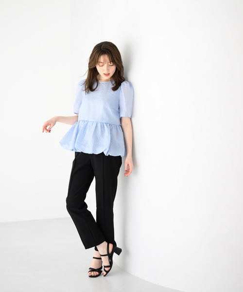 MISCH MASCH(ミッシュマッシュ)の「バルーンペプラムブラウス(シャツ/ブラウス・レディース・ホワイト/ブラック/ブルー・フリ-)」の4枚目の写真