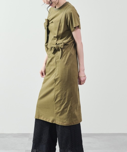 DOLLUPOOPS(ドールアップウップス)の「フロントリボン配色ステッチワンピース(ワンピース・レディース・ブルー/ブラック/カーキ/オフホワイト・38)」の3枚目の写真