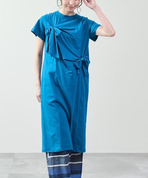 DOLLUPOOPS(ドールアップウップス)の「フロントリボン配色ステッチワンピース(ワンピース・レディース・ブルー/ブラック/カーキ/オフホワイト・38)」の4枚目の写真