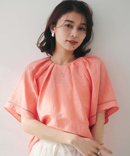 UNTITLED(アンタイトル)の「【セットアップ可能】リネン混 タックブラウス(シャツ/ブラウス・レディース・ブラウン系その他/ライトベージュ/ライトオレンジ系/オフホワイト/チャコールグレー/ブルー/パープル系4・00/01/02/03/04/44/46/48/50)」の1枚目の写真