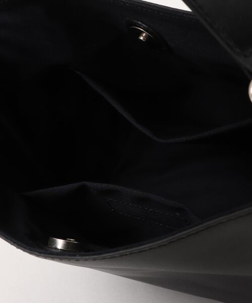 Marie-Louise(マリ-・ルイ-ズ)の「【Marie-Louise/マリールイーズ】レザーショルダーバッグ/#MLS-B035(ショルダーバッグ・レディース・ブラック/オフホワイト・FREE)」の4枚目の写真