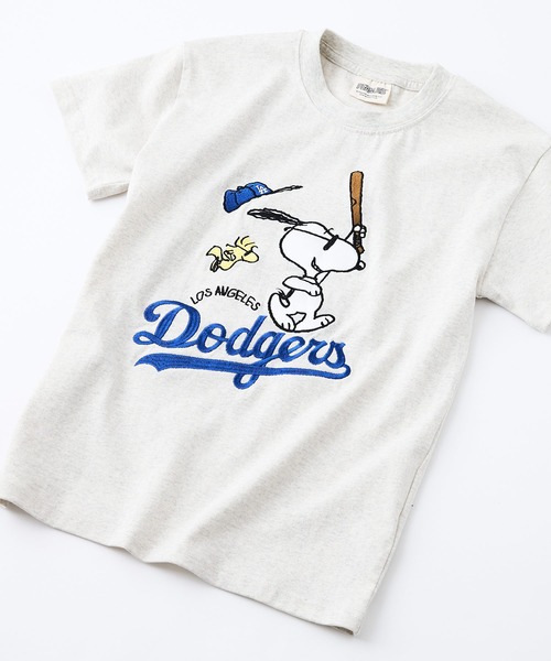 MLB（メジャーリーグベースボール）の「【PEANUTS×MLB】オリジナルデザイン KIDS Ｔシャツ ヤンキース ドジャース カブス 130 140 150 160 親子お揃いコーデ（Tシャツ/カットソー・キッズ・ホワイト系その他/ベージュ系その他/ホワイト系その他3/ブラック系その他3/ホワイト系その他2/ブルー系その他2・130cm/140cm/160cm/150cm）」の5枚目の写真