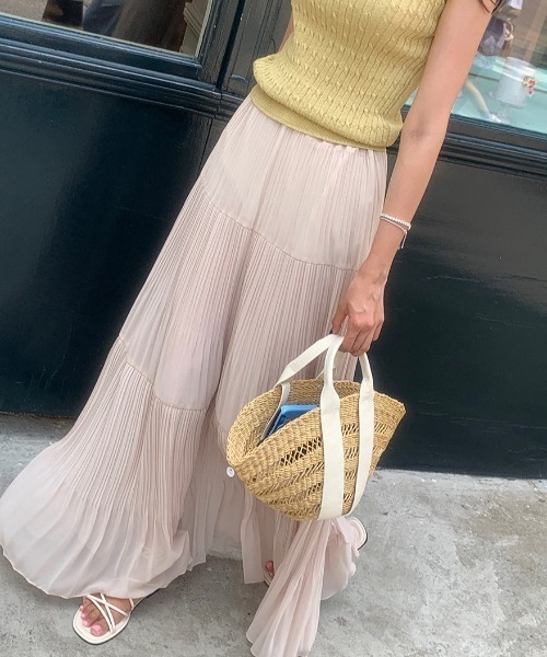 a lot of love（ア ロット オブ ラブ）の「細プリーツ シアーティアードスカート（スカート・レディース・ブラック/アイボリー・FREE）」の4枚目の写真