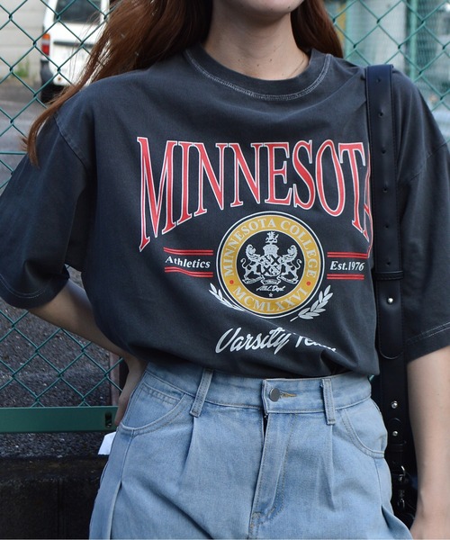 spiritoso(スピリトーゾ)の「【spiritoso】MINESOTAカレッジロゴTシャツ(Tシャツ/カットソー・メンズ・ホワイト系その他/ブラウン/チャコール・FREE)」の7枚目の写真