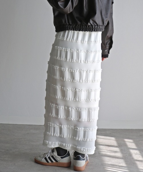 COURO（コウロ）の「フリルレースロングスカート（スカート・レディース・オフホワイト/ブルー/ブラック・M）」の6枚目の写真