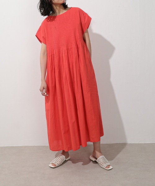 Monocoro toppi(モノコロトッピ)の「コットン ピンタックワンピース(ワンピース・レディース・インディゴブルー/ブルー/グリーン/レッド/モカ/グリーン系/チャコールグレー・フリー)」の7枚目の写真