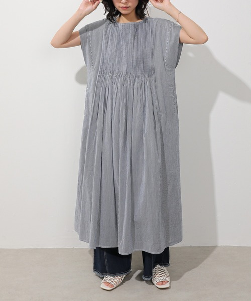 Monocoro toppi(モノコロトッピ)の「コットン ピンタックワンピース(ワンピース・レディース・インディゴブルー/ブルー/グリーン/レッド/モカ/グリーン系/チャコールグレー・フリー)」の6枚目の写真