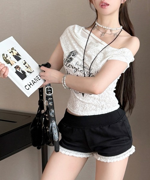 REMUR(レミュール)の「オフショルロゴレーストップス(Tシャツ/カットソー・レディース・ホワイト/ブラック・FREE)」の6枚目の写真