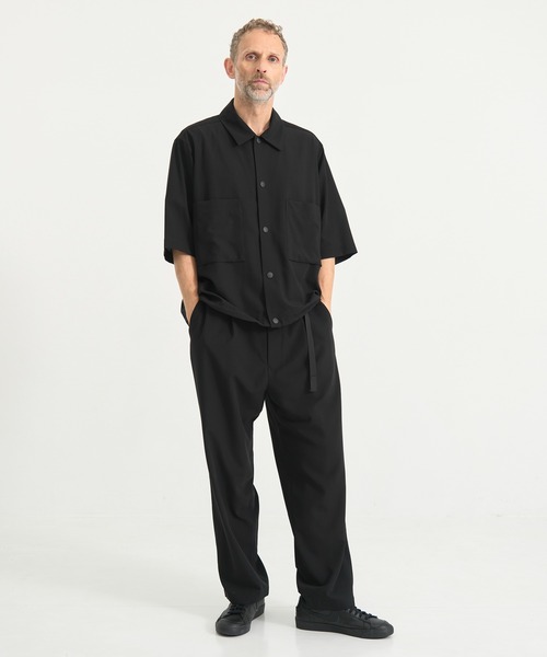 UJOH(ウジョー)の「【UJOH HOMME/ウジョーオム】別注Draw Code S/S シャツ(シャツ/ブラウス・メンズ・ブラック/ネイビー・4/5)」の5枚目の写真