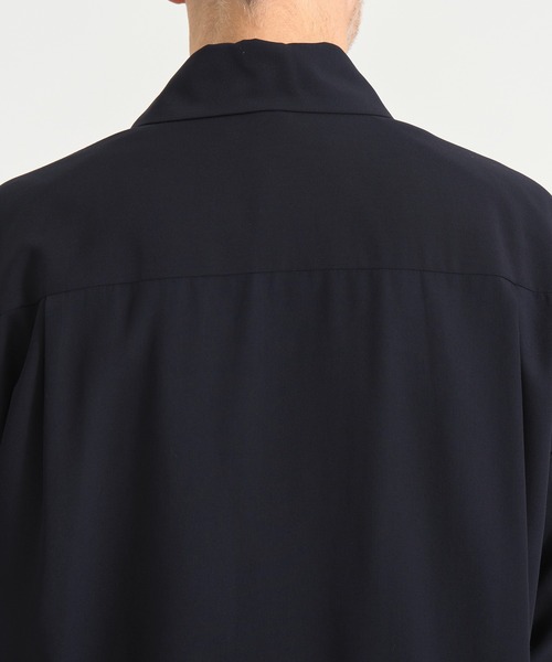 UJOH(ウジョー)の「【UJOH HOMME/ウジョーオム】別注Draw Code S/S シャツ(シャツ/ブラウス・メンズ・ブラック/ネイビー・4/5)」の9枚目の写真